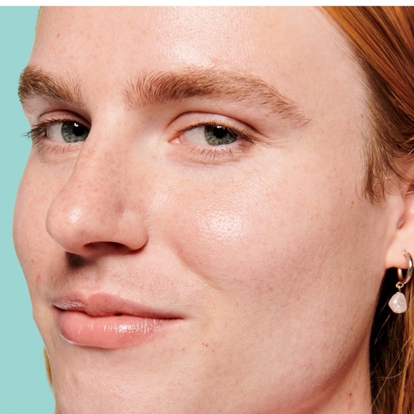 BENEFIT THE PORE PROFESSIONAL TIGHT ‘N TONED - Picture 13 of 13